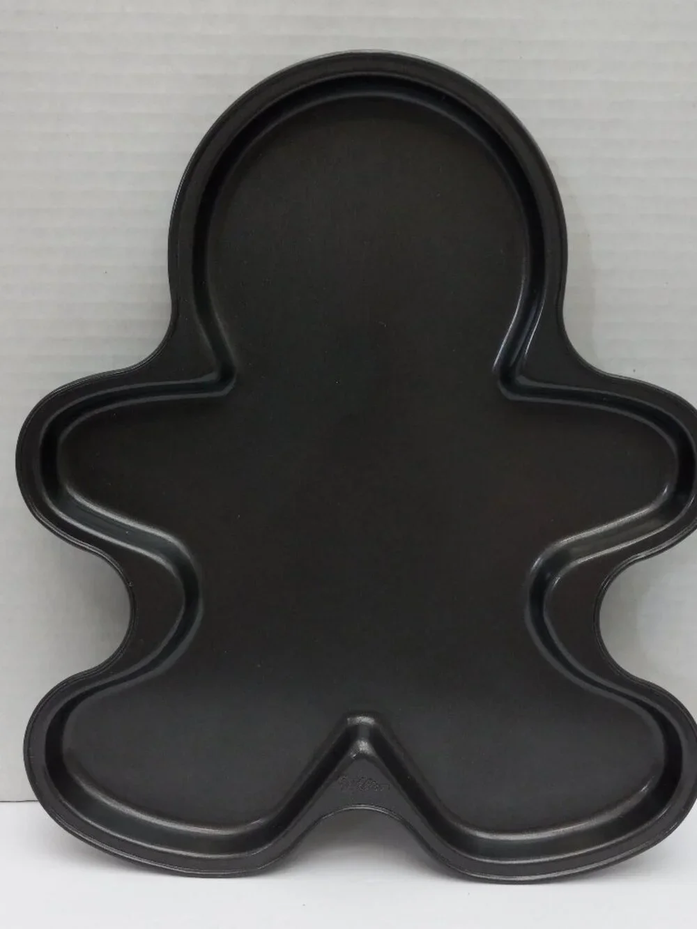 Wilton Large Gingerbread Man Nonstick Christmas Cookie Pan 14.5